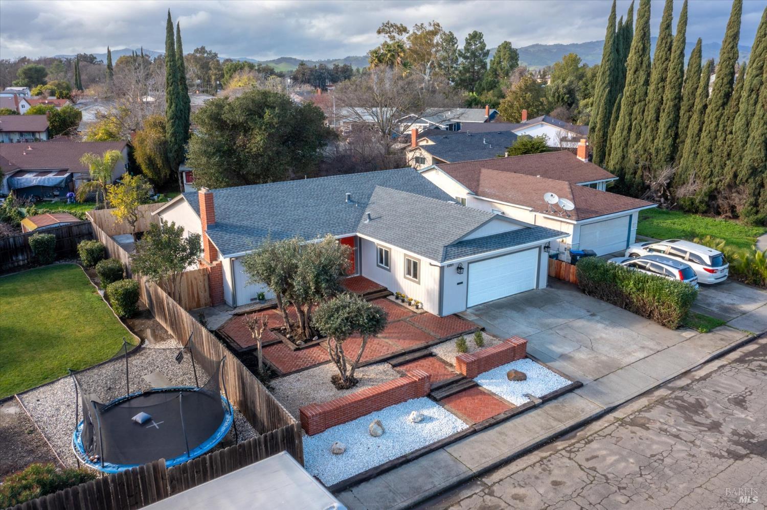 Detail Gallery Image 4 of 54 For 2351 Twain Ct, Fairfield,  CA 94533 - 3 Beds | 2 Baths