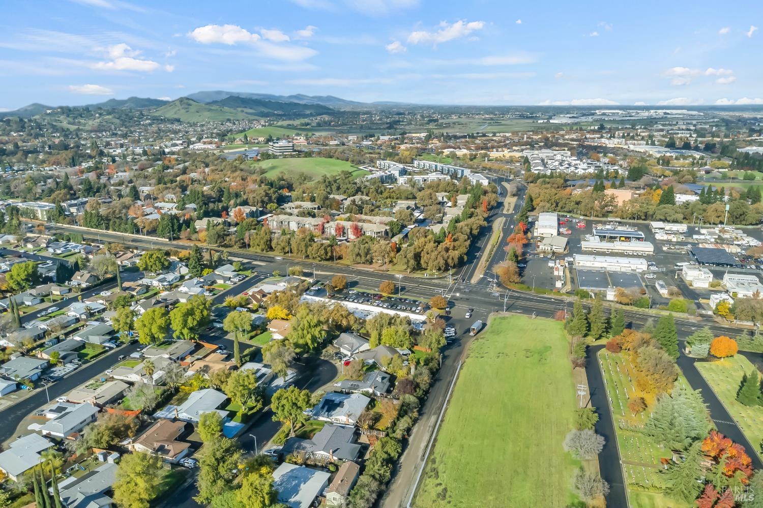 Detail Gallery Image 14 of 18 For 445 Springvalley Dr, Vacaville,  CA 95687 - 3 Beds | 2 Baths