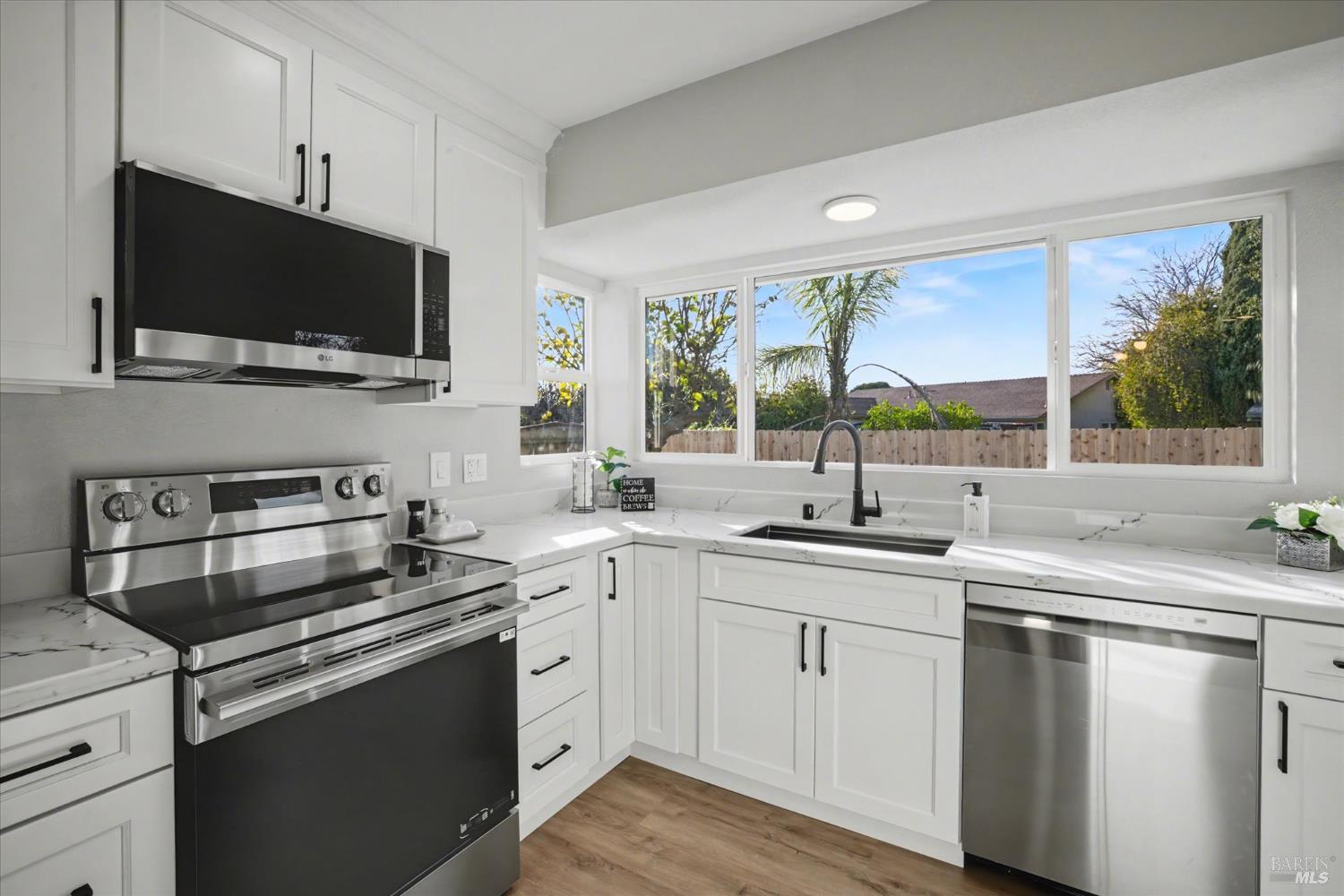 Detail Gallery Image 18 of 54 For 2351 Twain Ct, Fairfield,  CA 94533 - 3 Beds | 2 Baths