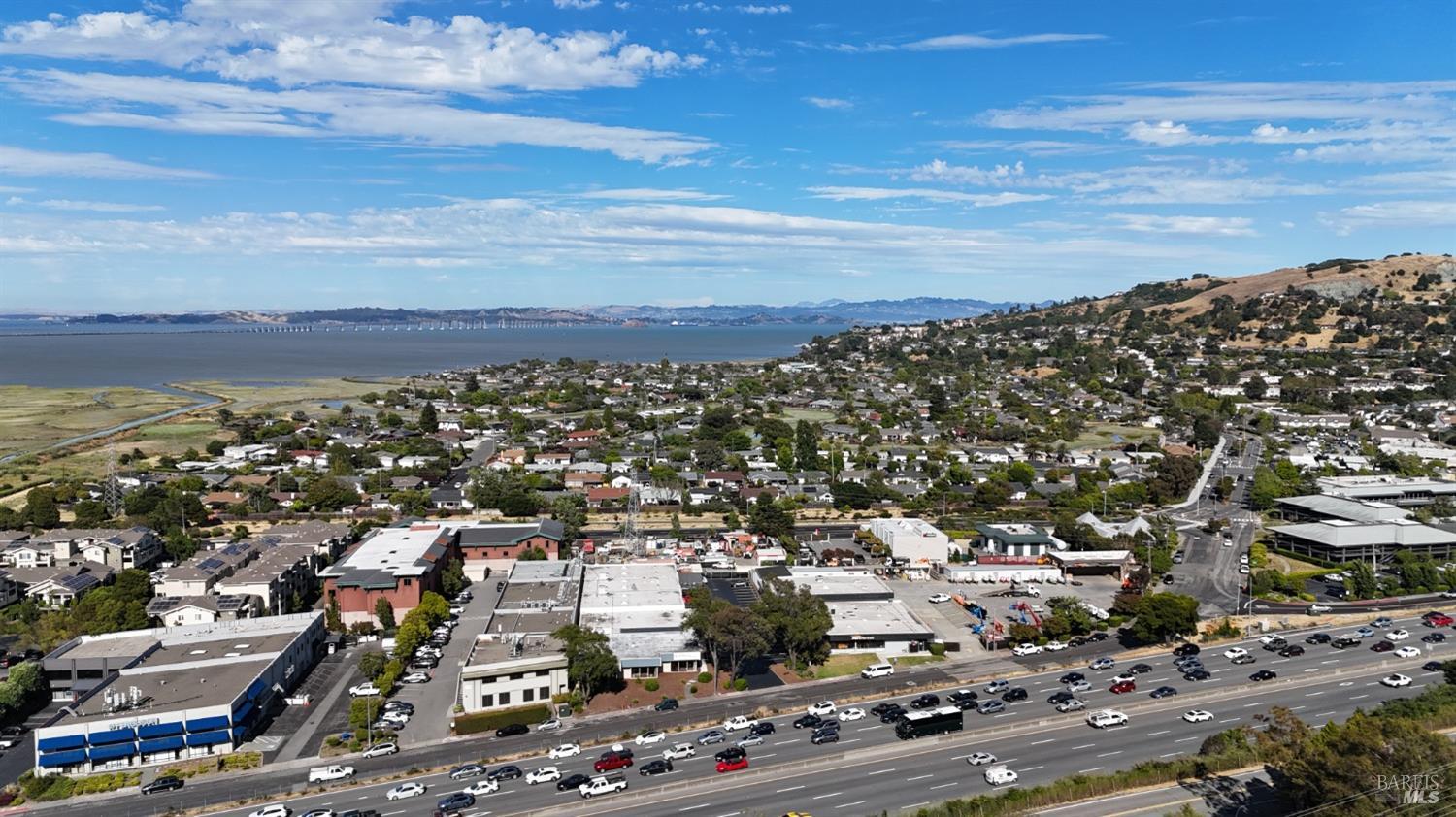 Detail Gallery Image 3 of 44 For 815 Meadowsweet Dr, Corte Madera,  CA 94925 - – Beds | – Baths