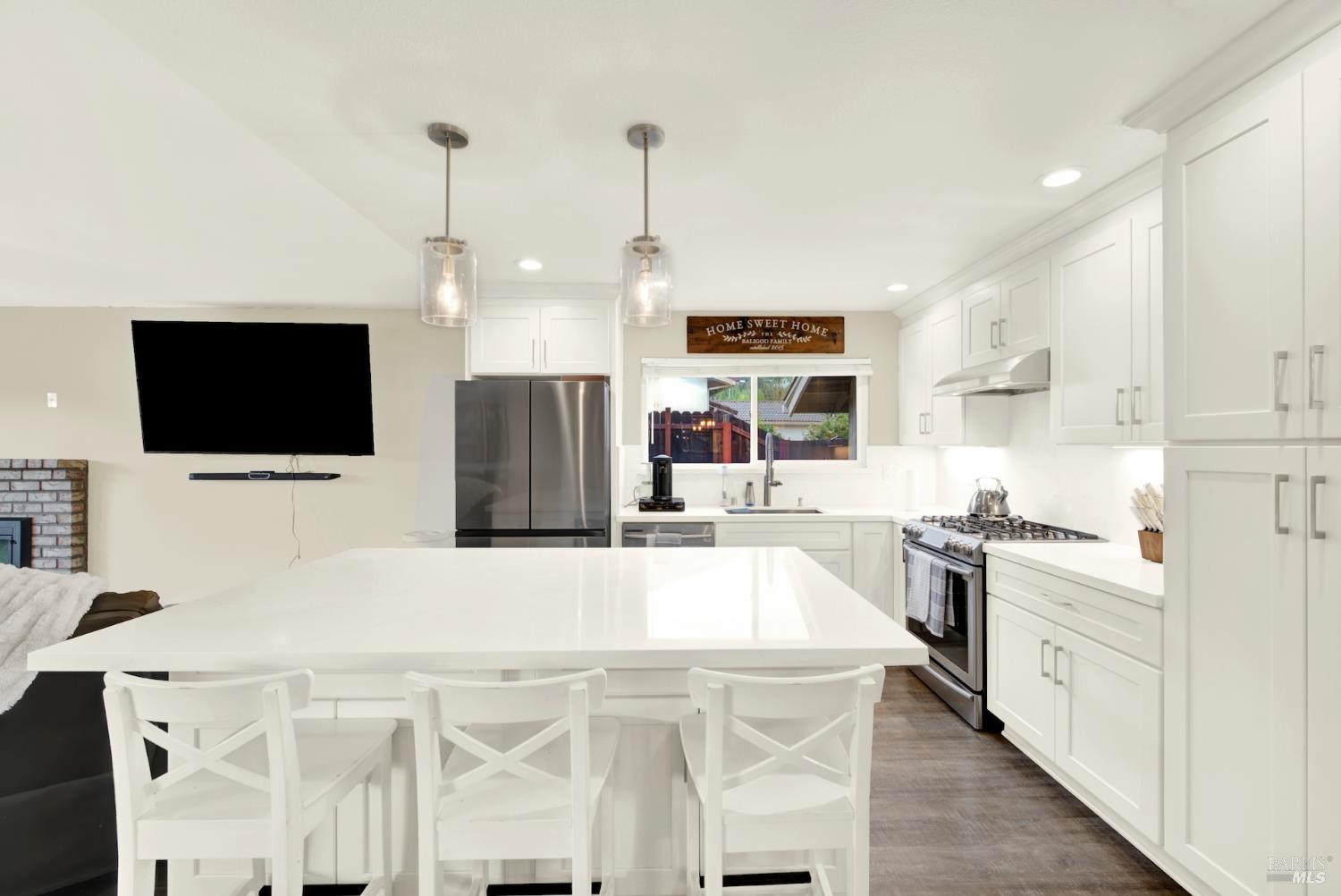 Detail Gallery Image 11 of 58 For 2903 Burbank Dr, Fairfield,  CA 94534 - 4 Beds | 2 Baths