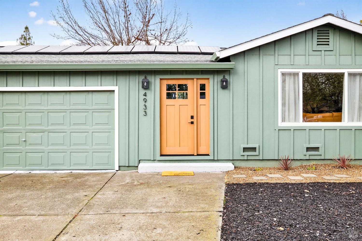 Detail Gallery Image 2 of 58 For 4933 Hansen Dr, Santa Rosa,  CA 95409 - 4 Beds | 2 Baths