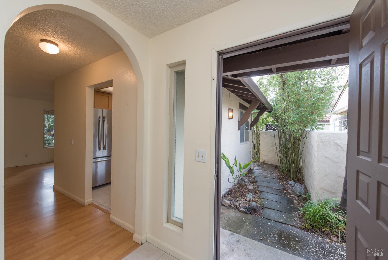 Detail Gallery Image 32 of 37 For 908 Shady Oak Dr, Santa Rosa,  CA 95404 - 3 Beds | 2 Baths
