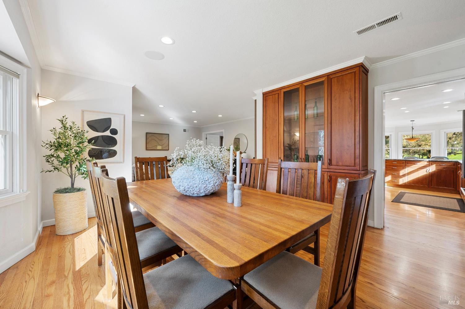 Detail Gallery Image 10 of 86 For 3182 Vichy Ave, Napa,  CA 94558 - 3 Beds | 2/1 Baths