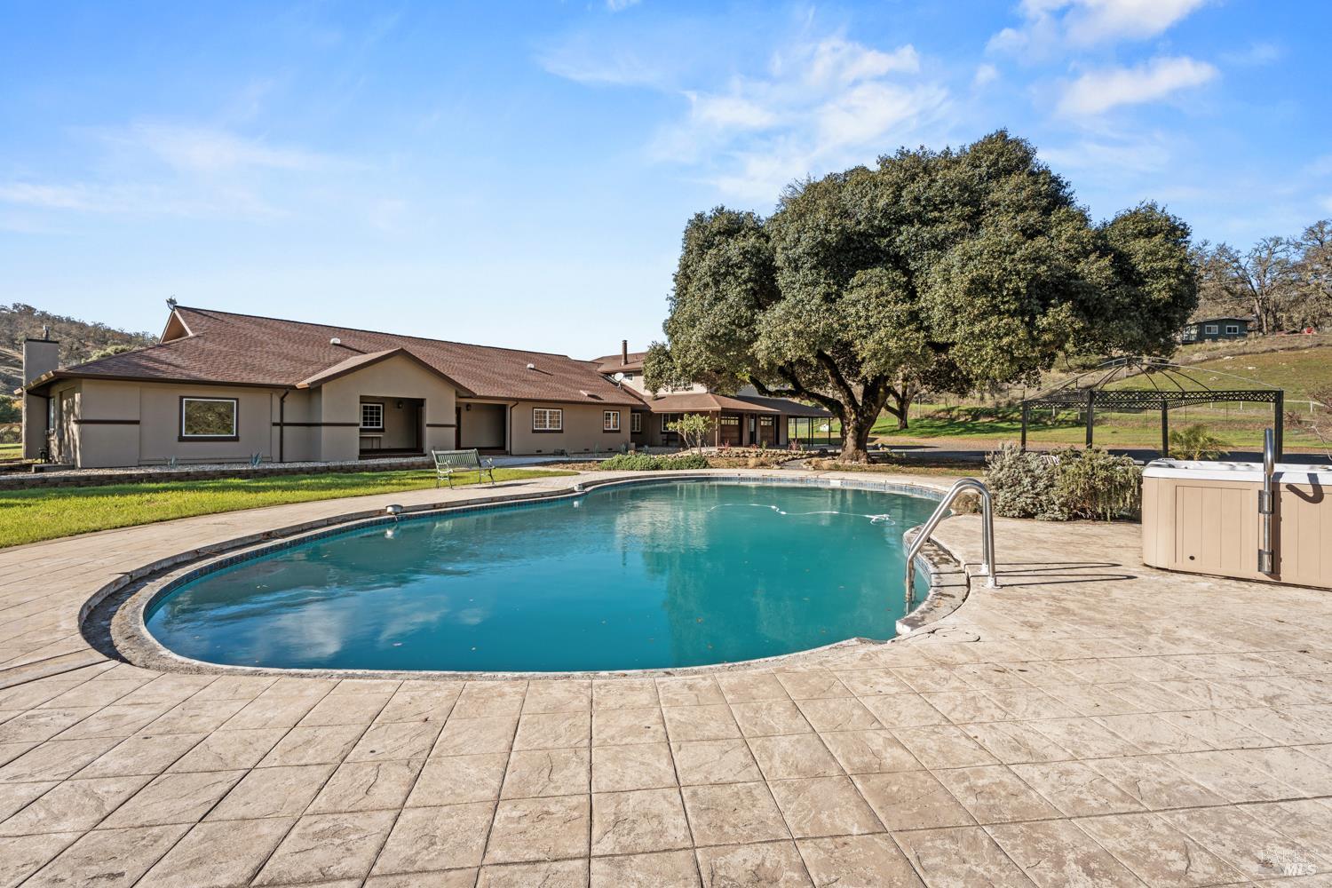 Detail Gallery Image 30 of 64 For 4595 Feliz Creek Rd, Hopland,  CA 95449 - 12 Beds | 6/1 Baths