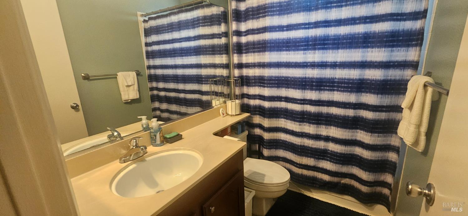 Detail Gallery Image 13 of 17 For 400 Foothill Dr, Vallejo,  CA 94591 - 3 Beds | 2 Baths