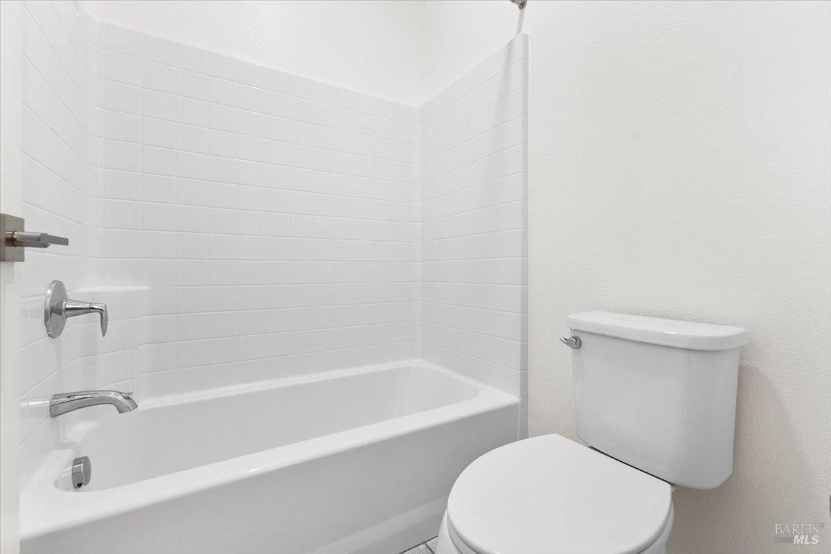 Detail Gallery Image 16 of 30 For 309 Sejong Ln, Santa Rosa,  CA 95403 - 3 Beds | 2/1 Baths