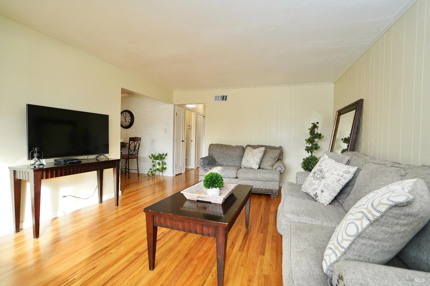 Detail Gallery Image 5 of 34 For 3538 Baxter Ave, Napa,  CA 94558 - 3 Beds | 2 Baths