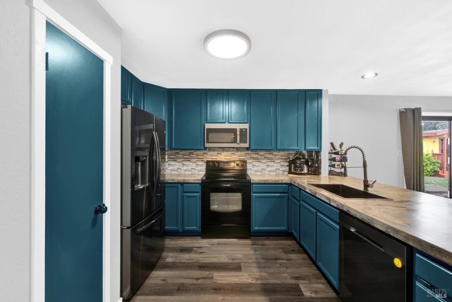 Detail Gallery Image 21 of 68 For 292 Woolner Ct, Fairfield,  CA 94533 - 3 Beds | 2 Baths