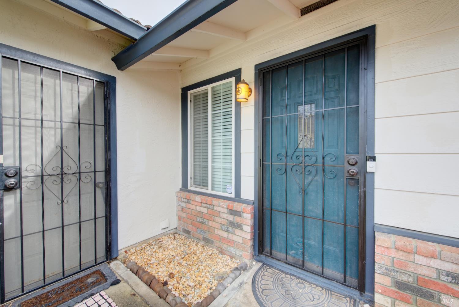 Detail Gallery Image 3 of 68 For 292 Woolner Ct, Fairfield,  CA 94533 - 3 Beds | 2 Baths