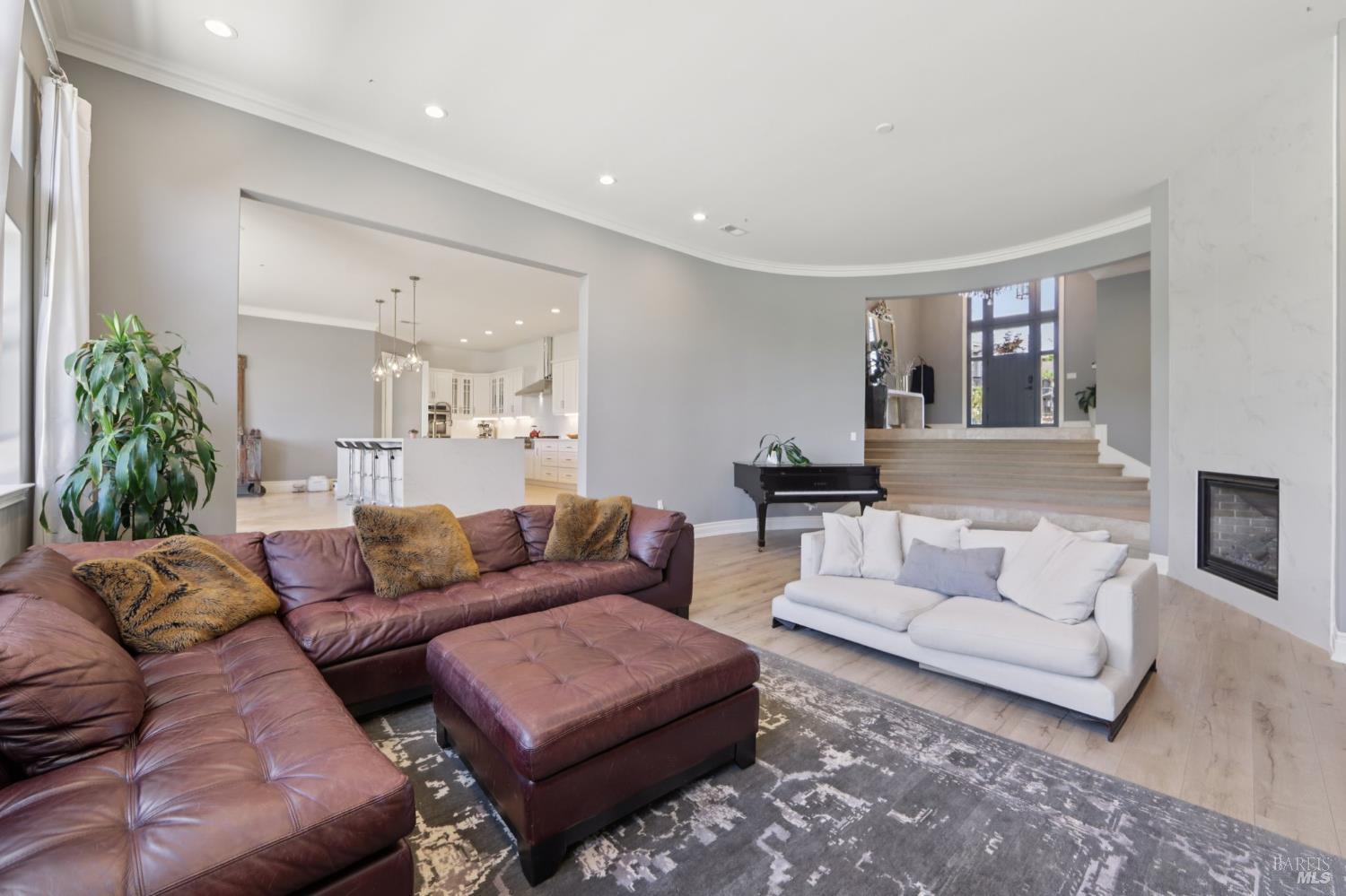 Detail Gallery Image 9 of 70 For 5969 Vista Rdgs, Santa Rosa,  CA 95409 - 5 Beds | 3/1 Baths