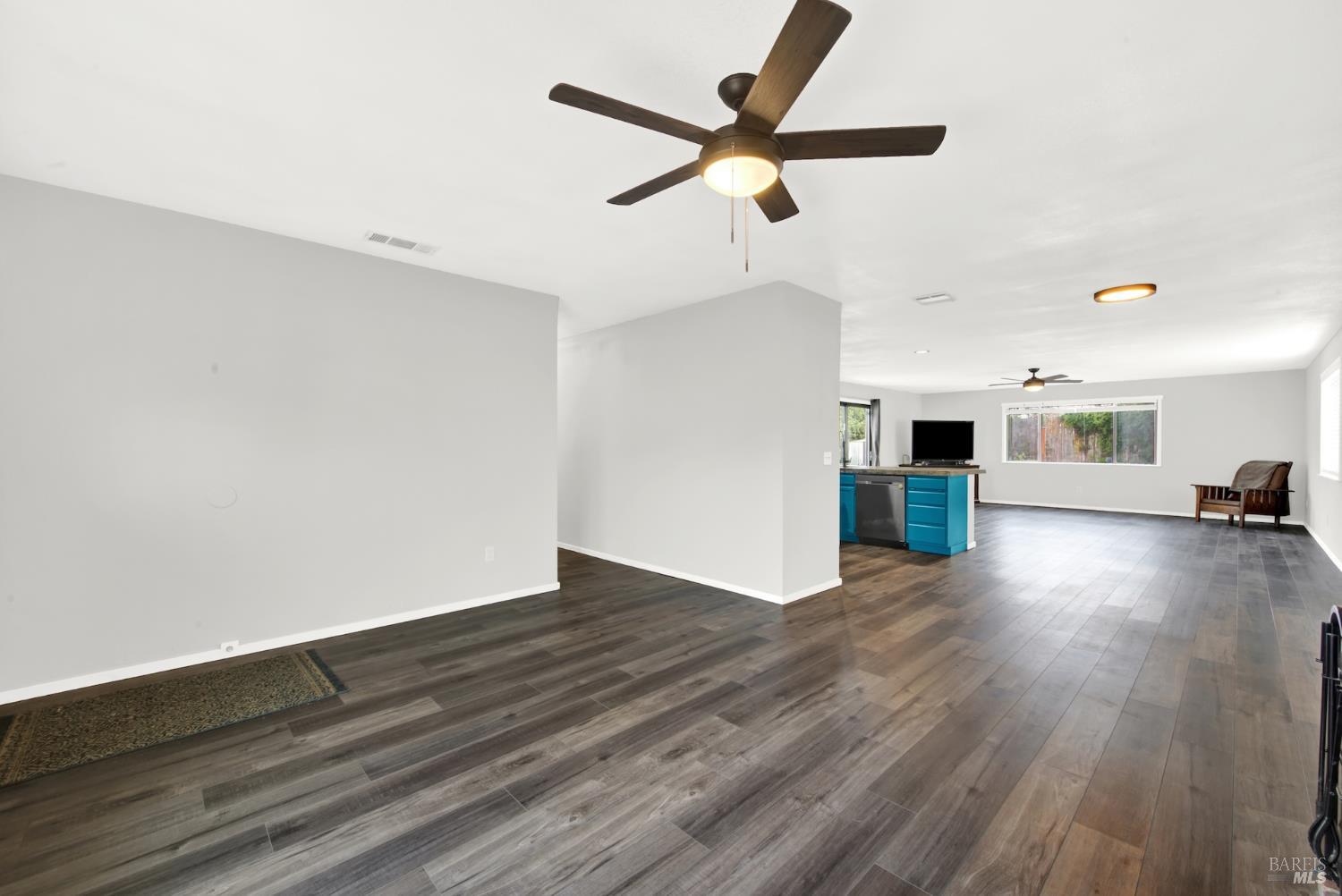 Detail Gallery Image 7 of 68 For 292 Woolner Ct, Fairfield,  CA 94533 - 3 Beds | 2 Baths