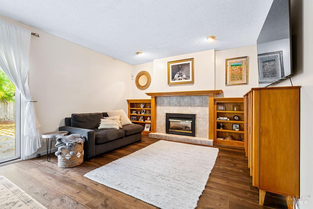 Detail Gallery Image 9 of 74 For 2635 Canterbury Dr, Santa Rosa,  CA 95405 - 3 Beds | 2 Baths