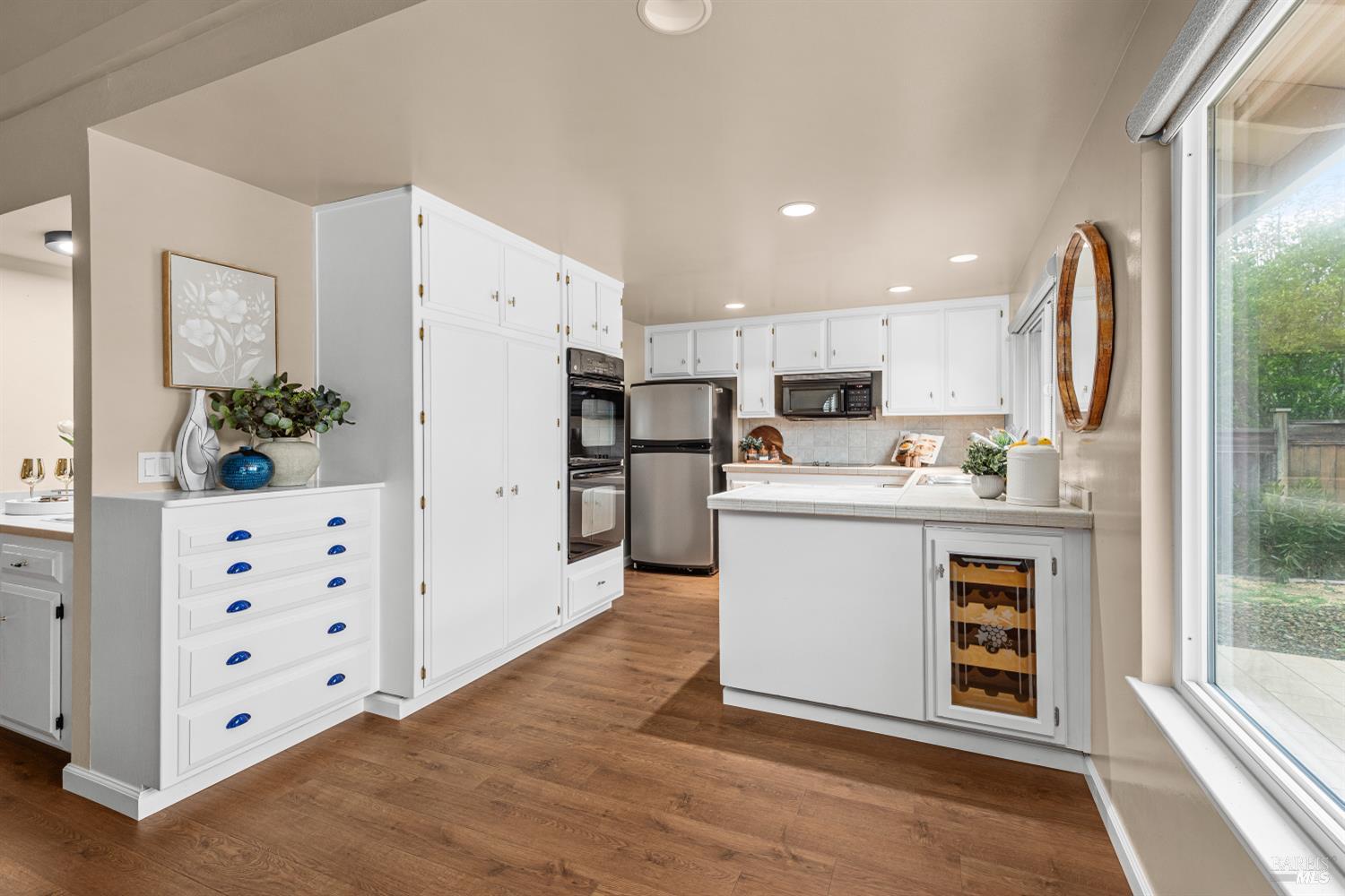 Detail Gallery Image 15 of 39 For 8853 Oak Trail Ct, Santa Rosa,  CA 95409 - 2 Beds | 2 Baths