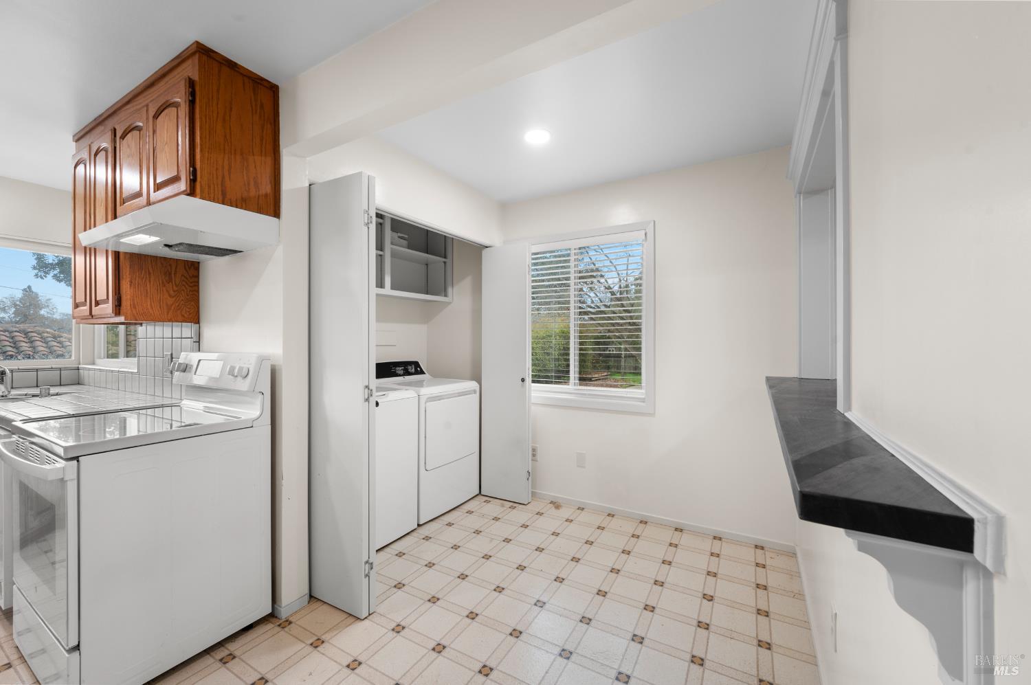 Detail Gallery Image 24 of 50 For 1 Griggs Ln, Napa,  CA 94558 - 2 Beds | 1/1 Baths