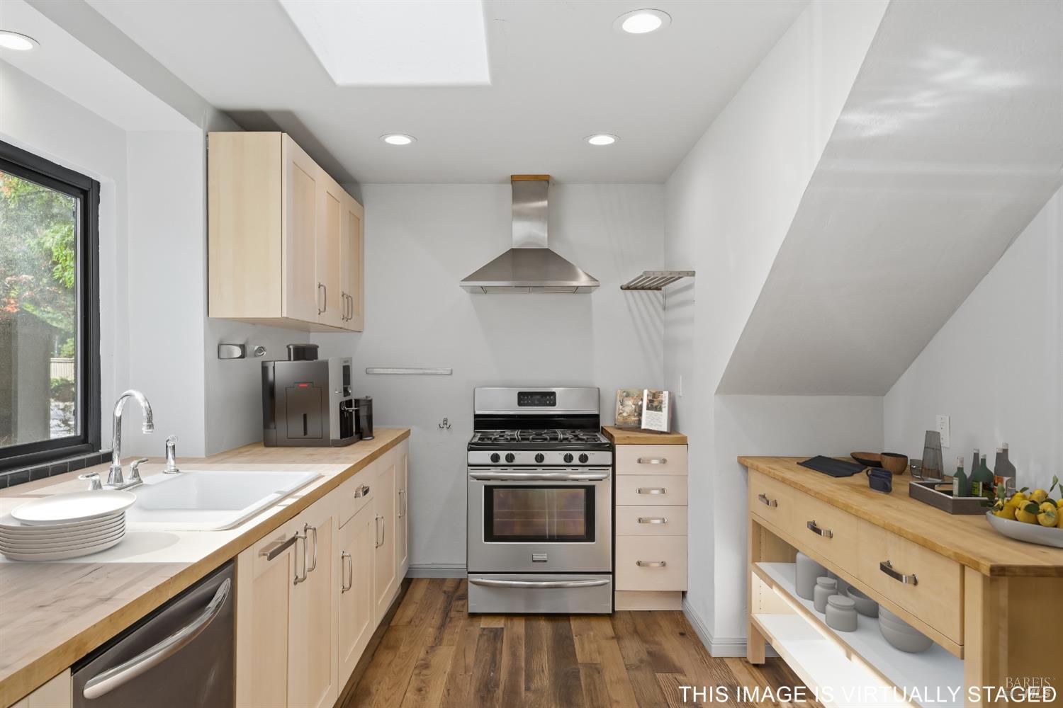 Detail Gallery Image 14 of 40 For 3316 Parker Hill Rd, Santa Rosa,  CA 95404 - 2 Beds | 1/1 Baths