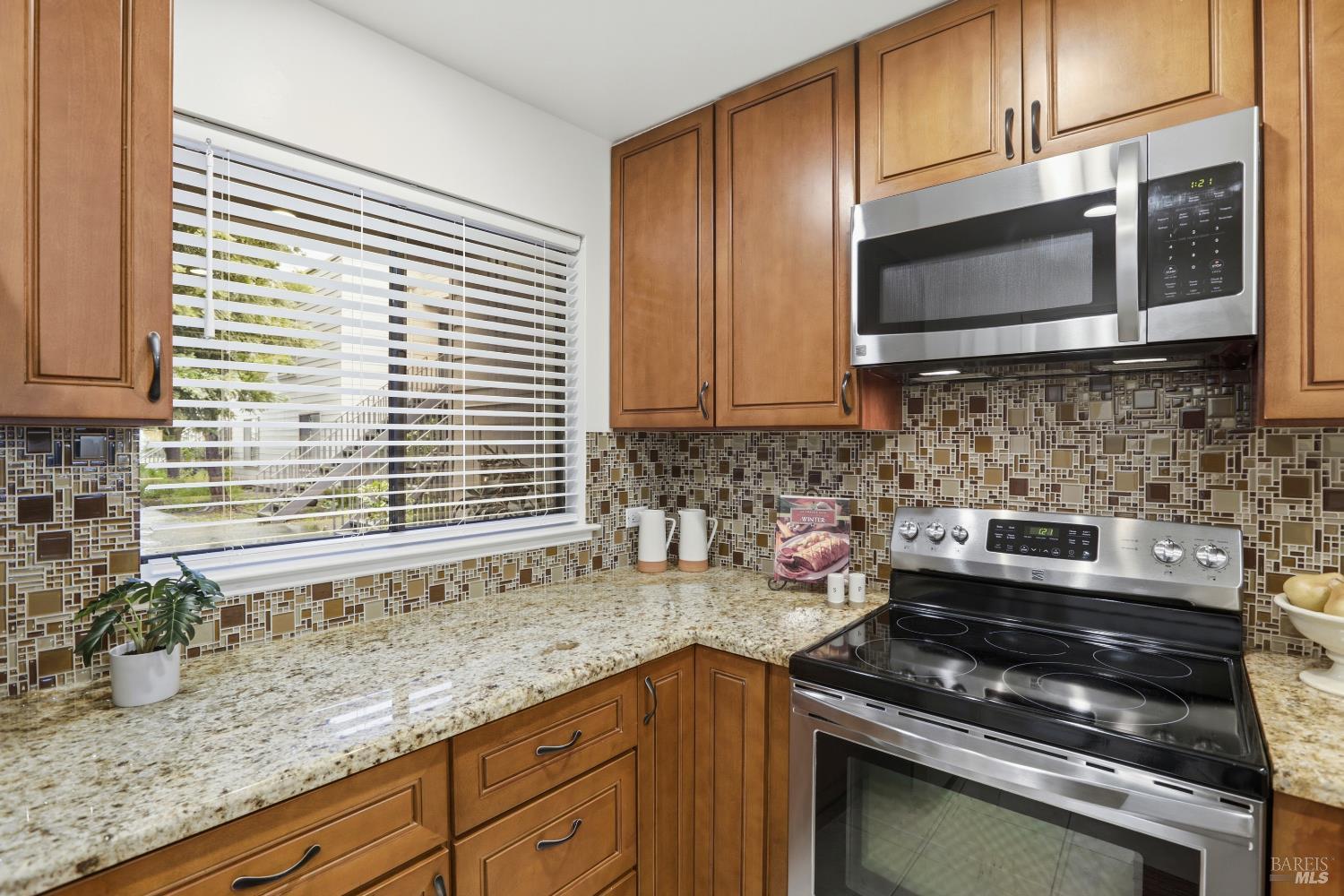 Detail Gallery Image 11 of 44 For 944 via Casitas Unkn, Greenbrae,  CA 94904 - 2 Beds | 2 Baths