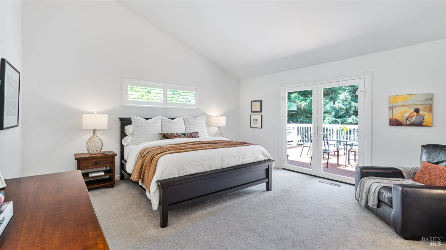 Detail Gallery Image 11 of 29 For 219 Burgundy Rd, Healdsburg,  CA 95448 - 4 Beds | 2 Baths