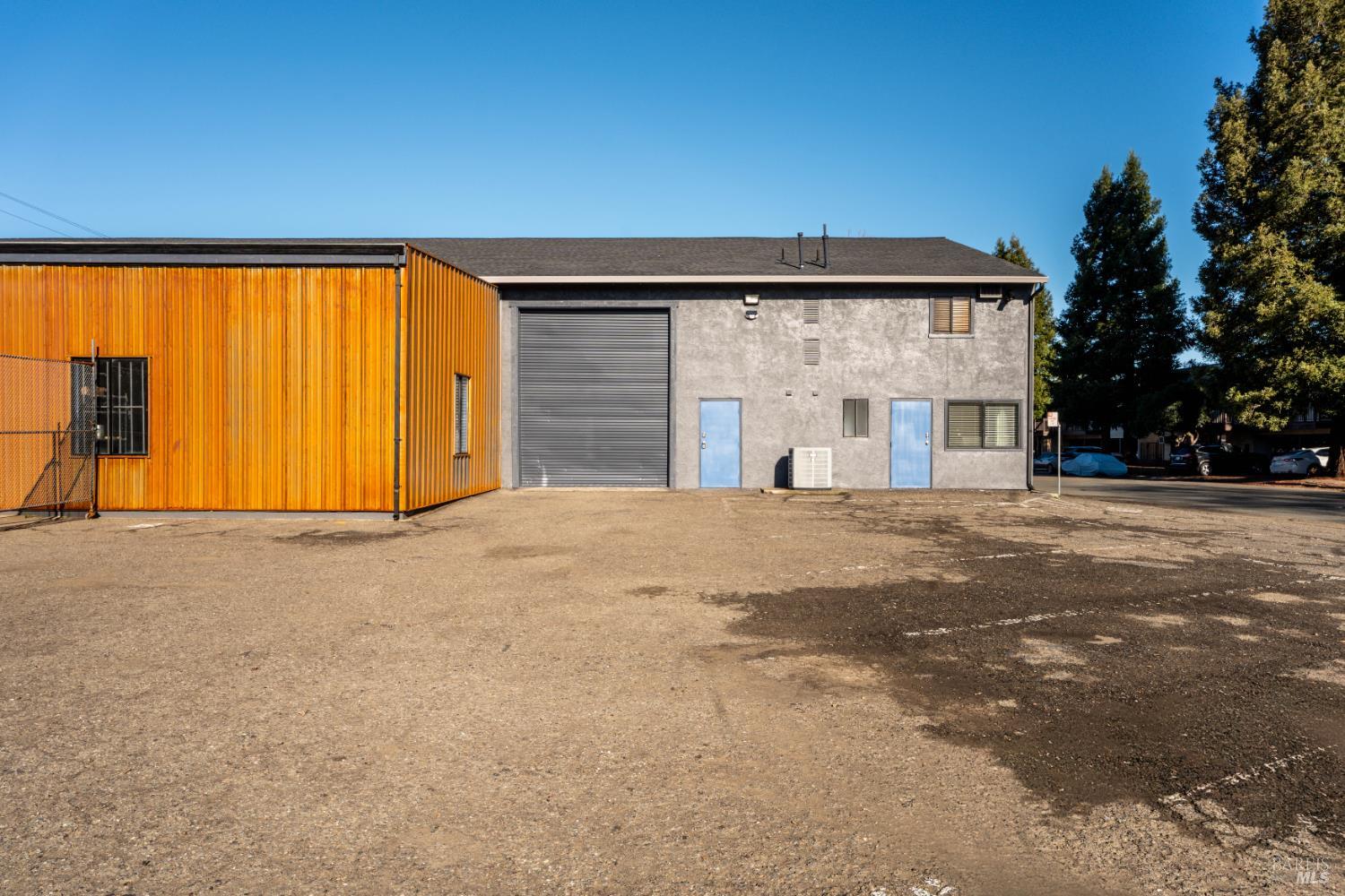 Detail Gallery Image 2 of 19 For 902 Waugh Ln, Ukiah,  CA 95482 - – Beds | – Baths