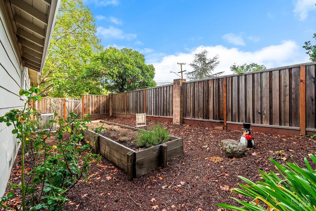 Detail Gallery Image 54 of 74 For 2635 Canterbury Dr, Santa Rosa,  CA 95405 - 3 Beds | 2 Baths
