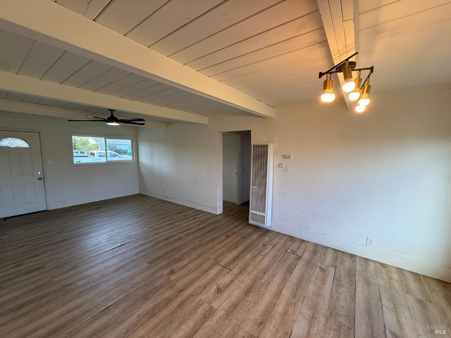 Detail Gallery Image 5 of 14 For 1106 Van Buren St, Fairfield,  CA 94533 - 3 Beds | 1 Baths