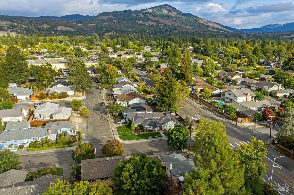 Detail Gallery Image 25 of 74 For 2635 Canterbury Dr, Santa Rosa,  CA 95405 - 3 Beds | 2 Baths
