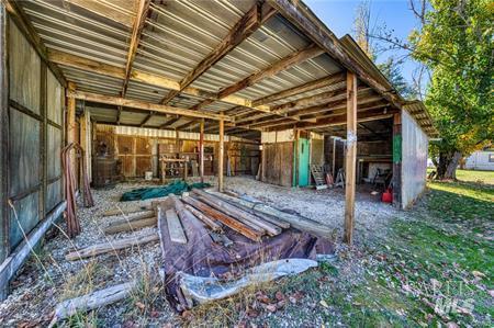 Detail Gallery Image 14 of 41 For 11694 Old Spruce Grove Rd, Lower Lake,  CA 95457 - 1 Beds | 1 Baths