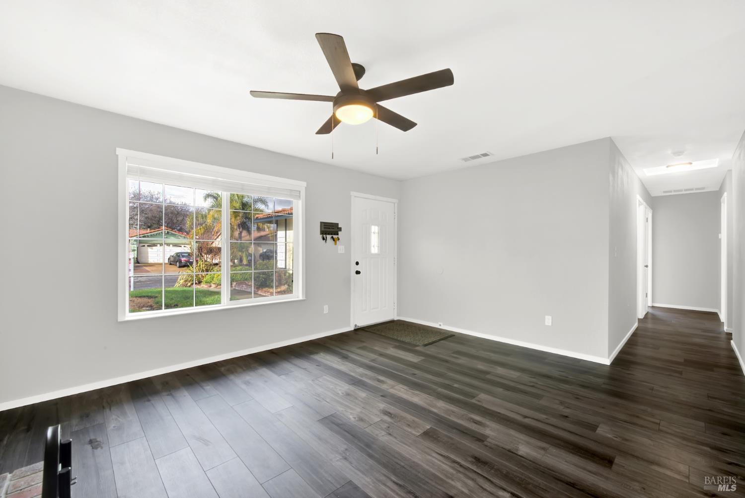 Detail Gallery Image 9 of 68 For 292 Woolner Ct, Fairfield,  CA 94533 - 3 Beds | 2 Baths