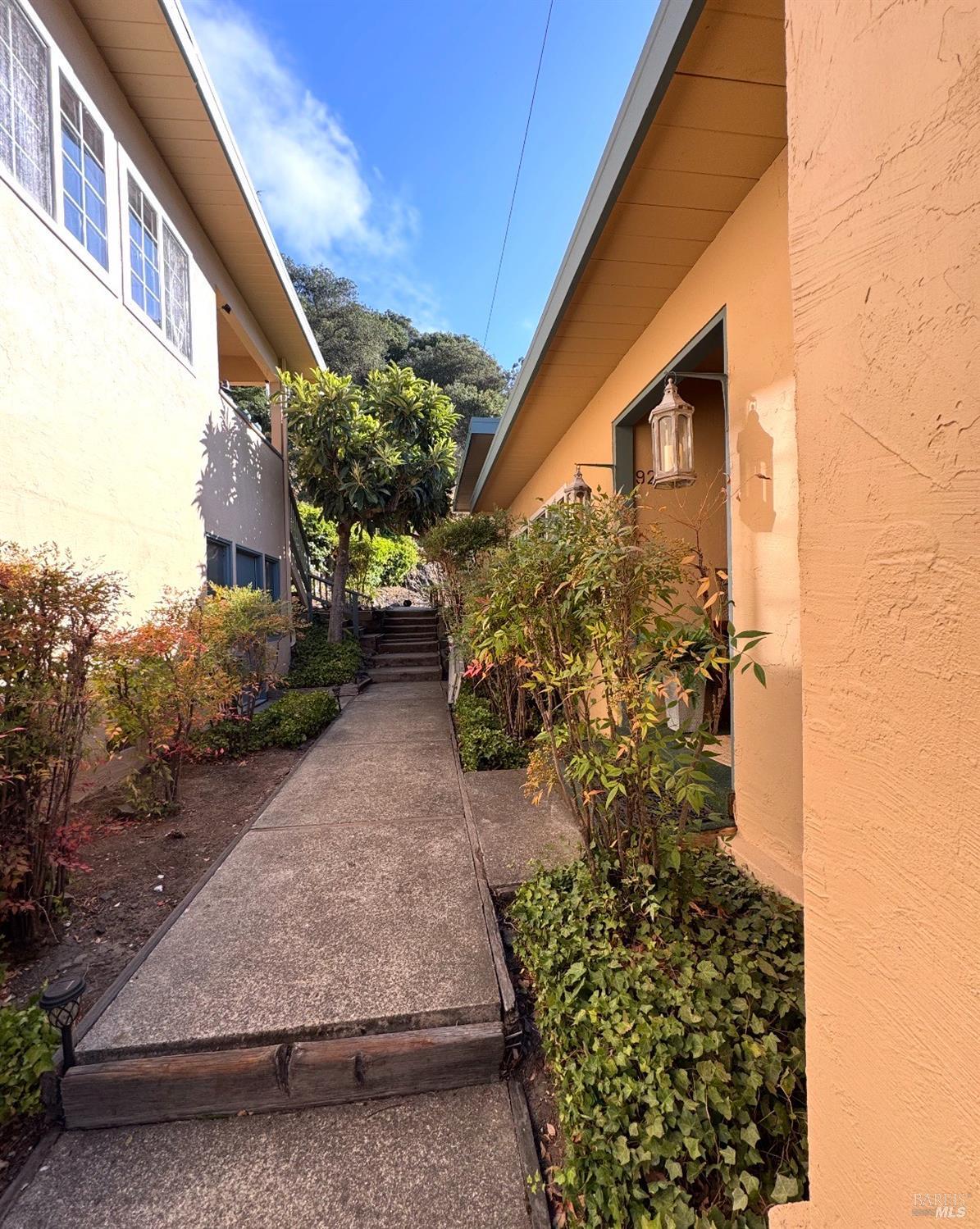 Detail Gallery Image 2 of 17 For 92 Elizabeth Way, San Rafael,  CA 94901 - 0 Beds | 0 Baths