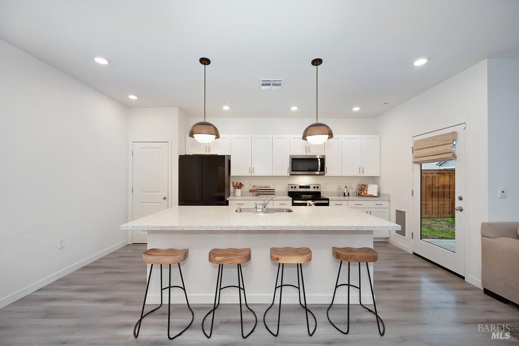 Detail Gallery Image 20 of 40 For 1770 Butterfly Ln, Dixon,  CA 95620 - 3 Beds | 2 Baths