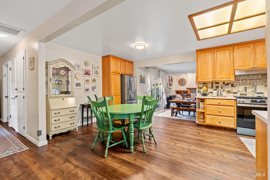 Detail Gallery Image 20 of 74 For 2635 Canterbury Dr, Santa Rosa,  CA 95405 - 3 Beds | 2 Baths