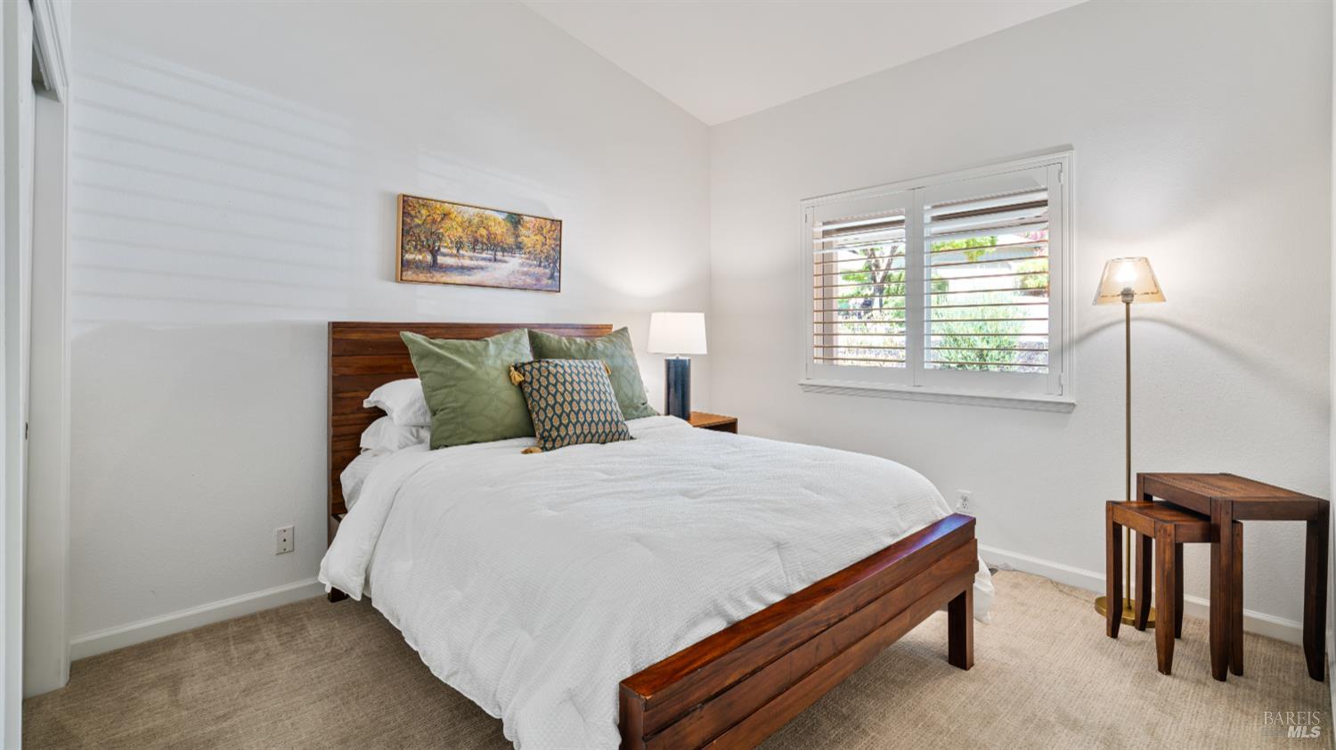 Detail Gallery Image 17 of 29 For 219 Burgundy Rd, Healdsburg,  CA 95448 - 4 Beds | 2 Baths