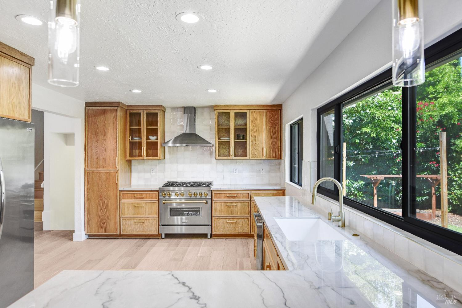 Detail Gallery Image 12 of 51 For 690 Hudson Ct, Sonoma,  CA 95476 - 4 Beds | 3 Baths