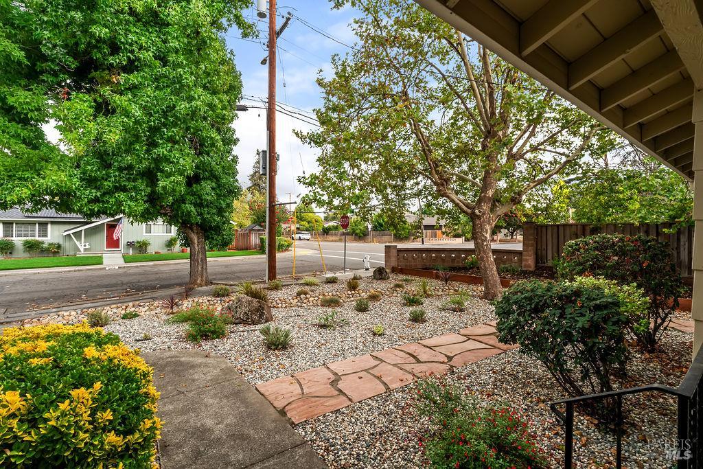 Detail Gallery Image 36 of 74 For 2635 Canterbury Dr, Santa Rosa,  CA 95405 - 3 Beds | 2 Baths