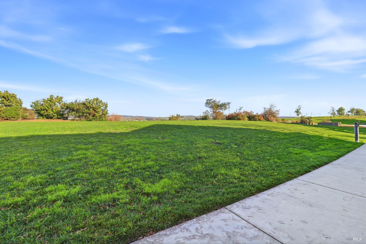 Detail Gallery Image 48 of 52 For 586 Sapphire St, Petaluma,  CA 94952 - 5 Beds | 3 Baths