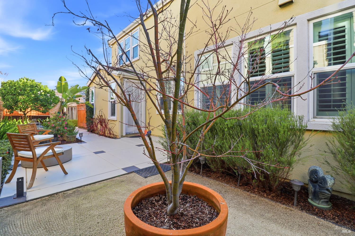 Detail Gallery Image 38 of 52 For 586 Sapphire St, Petaluma,  CA 94952 - 5 Beds | 3 Baths