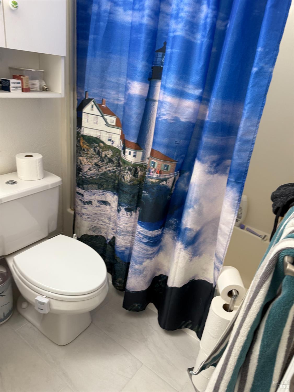 Detail Gallery Image 12 of 29 For 31300 Sherwood Rd, Willits,  CA 95490 - 4 Beds | 3 Baths