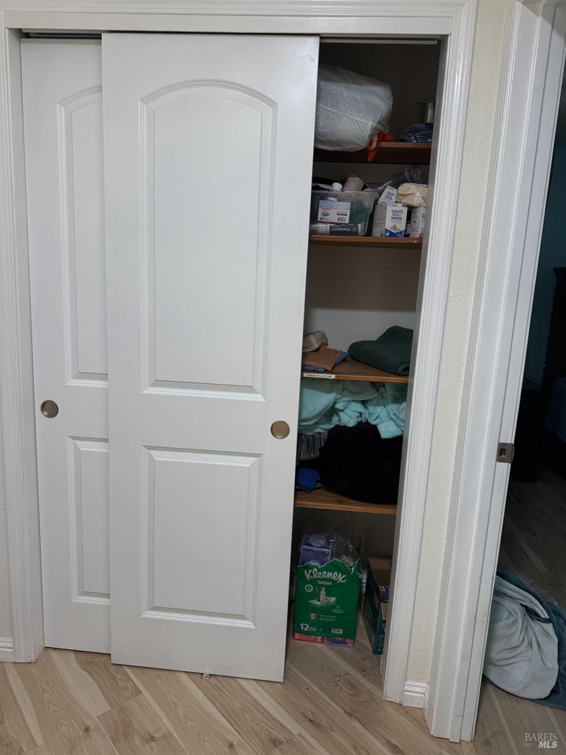 Detail Gallery Image 15 of 29 For 31300 Sherwood Rd, Willits,  CA 95490 - 4 Beds | 3 Baths