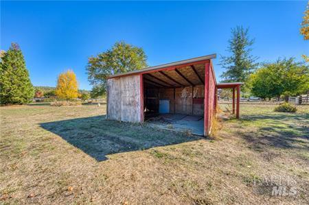 Detail Gallery Image 16 of 41 For 11694 Old Spruce Grove Rd, Lower Lake,  CA 95457 - 1 Beds | 1 Baths