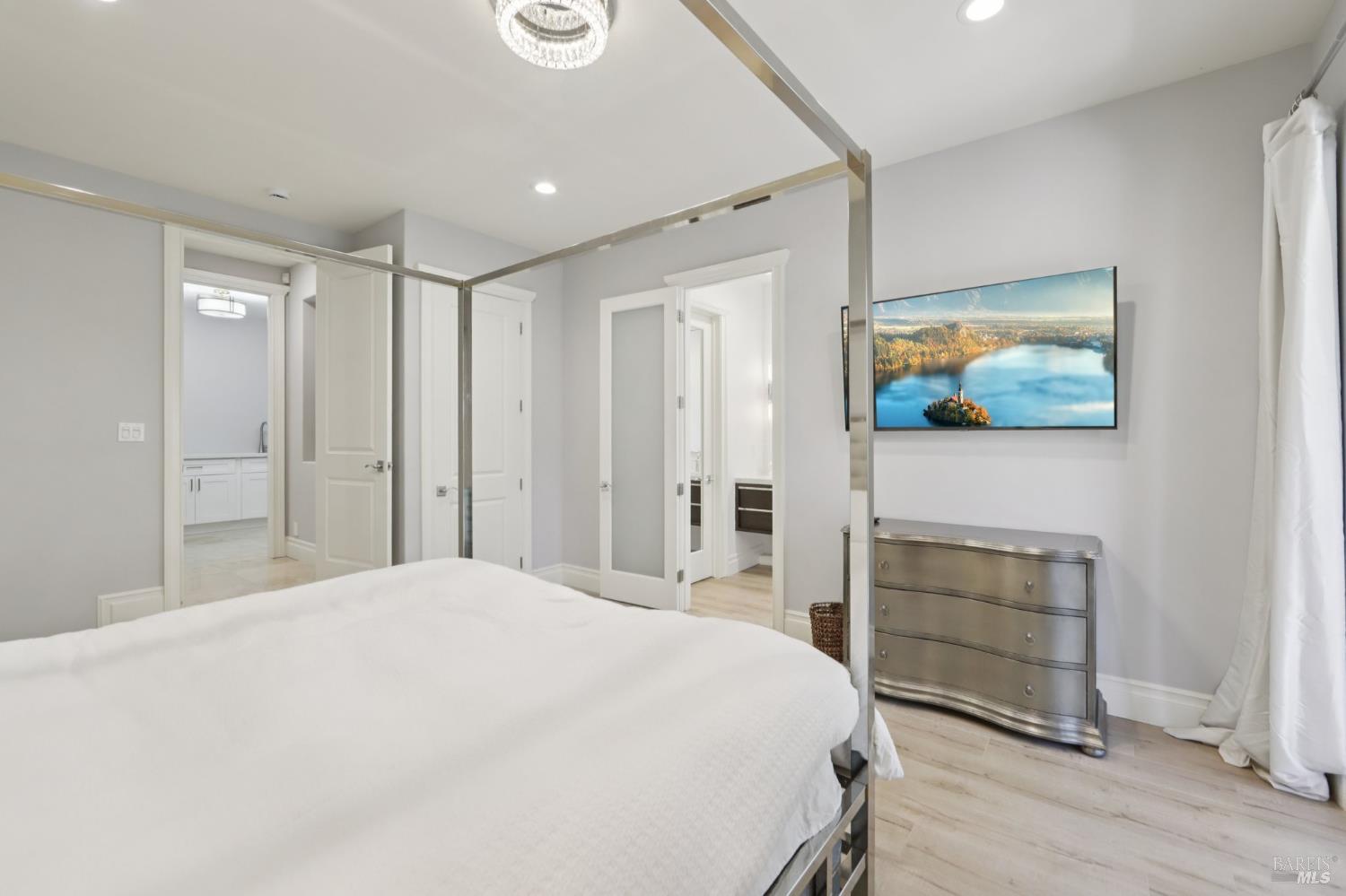 Detail Gallery Image 43 of 70 For 5969 Vista Rdgs, Santa Rosa,  CA 95409 - 5 Beds | 3/1 Baths