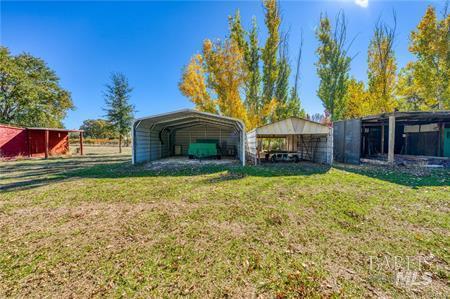 Detail Gallery Image 15 of 41 For 11694 Old Spruce Grove Rd, Lower Lake,  CA 95457 - 1 Beds | 1 Baths