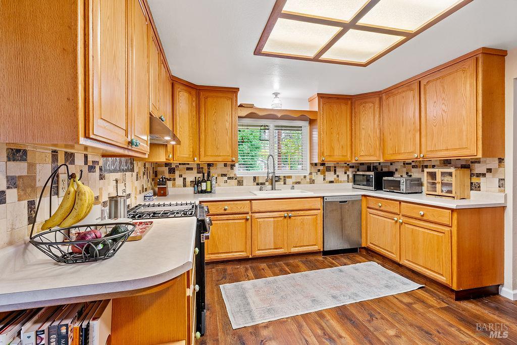 Detail Gallery Image 27 of 74 For 2635 Canterbury Dr, Santa Rosa,  CA 95405 - 3 Beds | 2 Baths