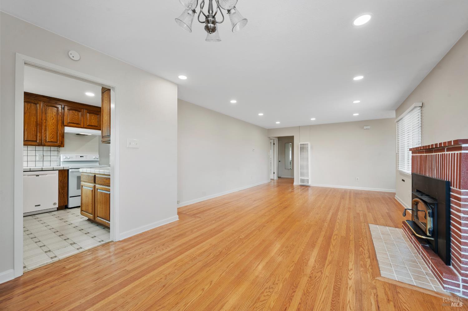 Detail Gallery Image 18 of 50 For 1 Griggs Ln, Napa,  CA 94558 - 2 Beds | 1/1 Baths