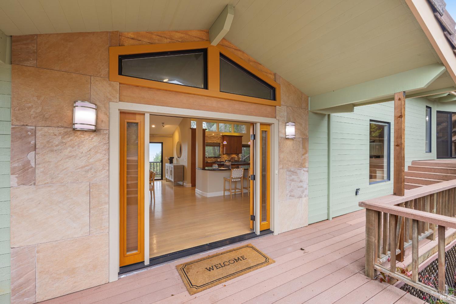 Detail Gallery Image 2 of 34 For 101 Garner Dr, Novato,  CA 94947 - 5 Beds | 4 Baths