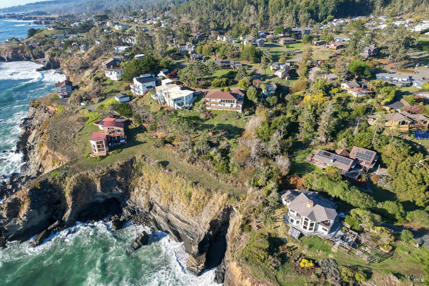 Detail Gallery Image 46 of 69 For 38882 Honey Run Ln, Gualala,  CA 95445 - 1 Beds | 1 Baths