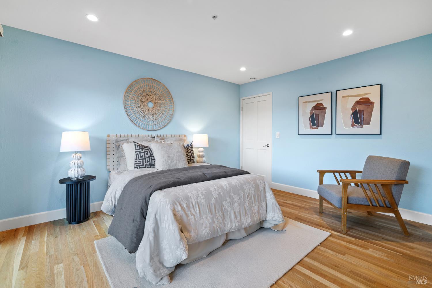 Detail Gallery Image 23 of 34 For 101 Garner Dr, Novato,  CA 94947 - 5 Beds | 4 Baths