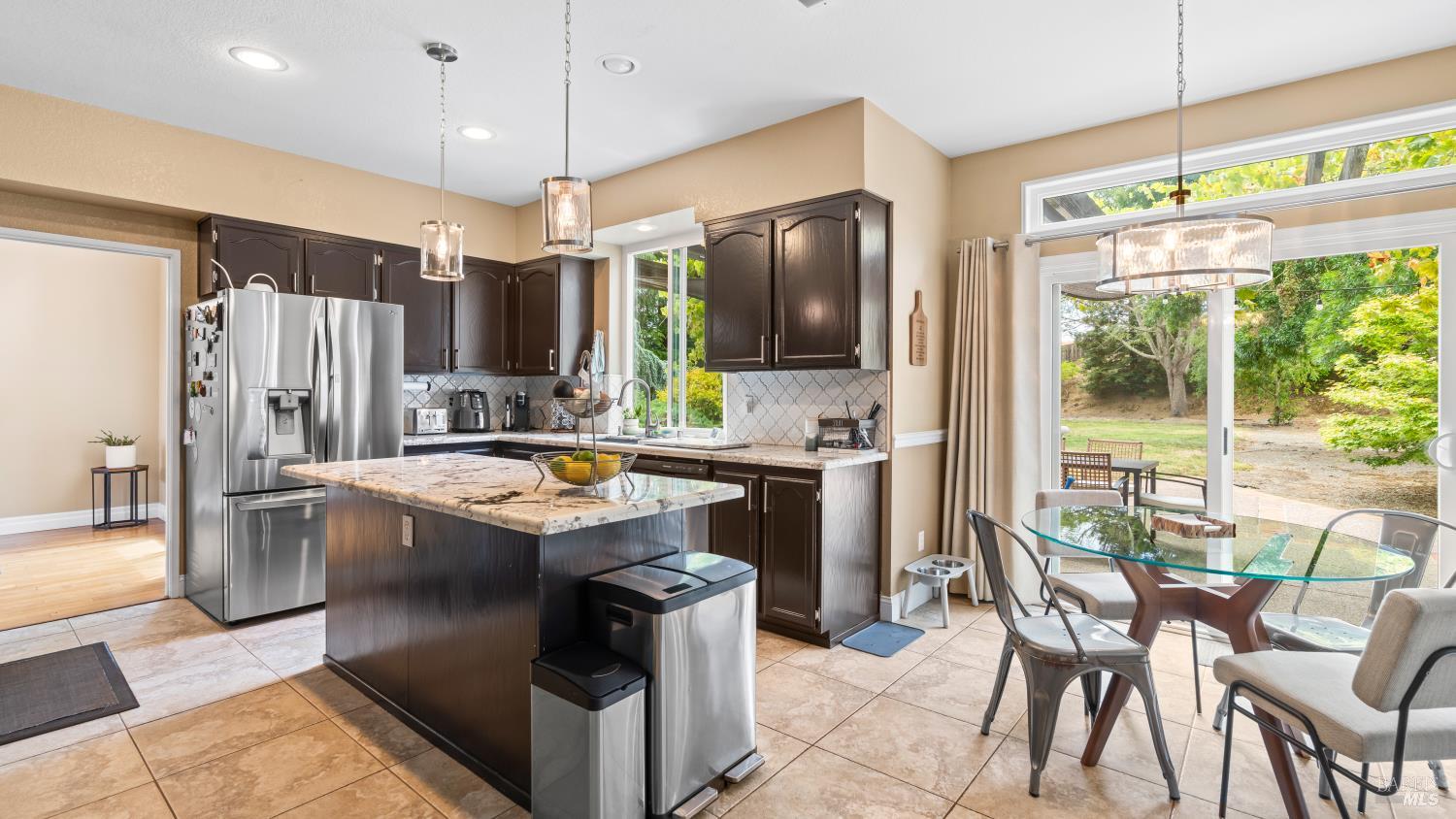 Detail Gallery Image 17 of 49 For 362 Allen Way, Benicia,  CA 94510 - 4 Beds | 3 Baths