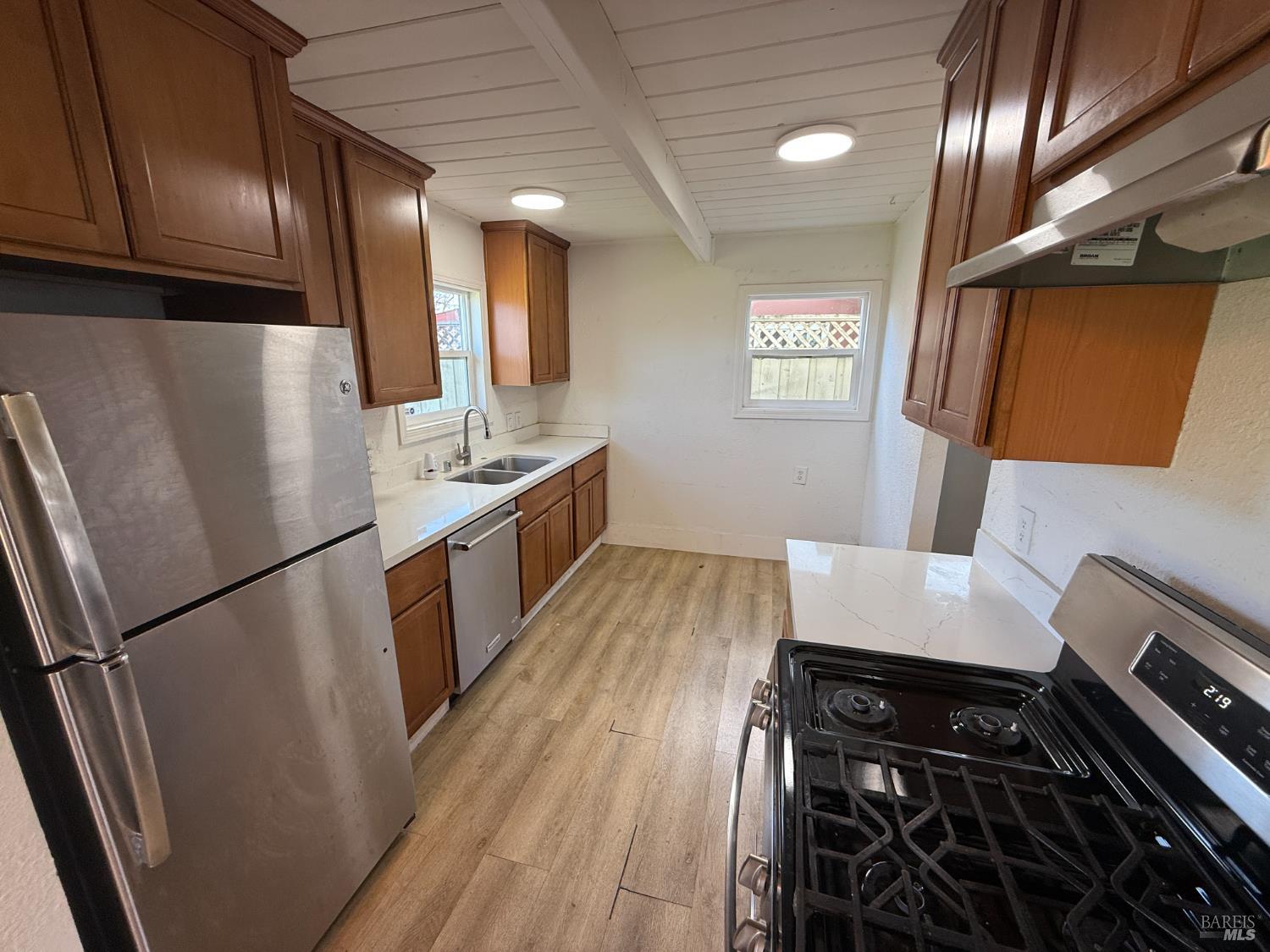 Detail Gallery Image 3 of 14 For 1106 Van Buren St, Fairfield,  CA 94533 - 3 Beds | 1 Baths