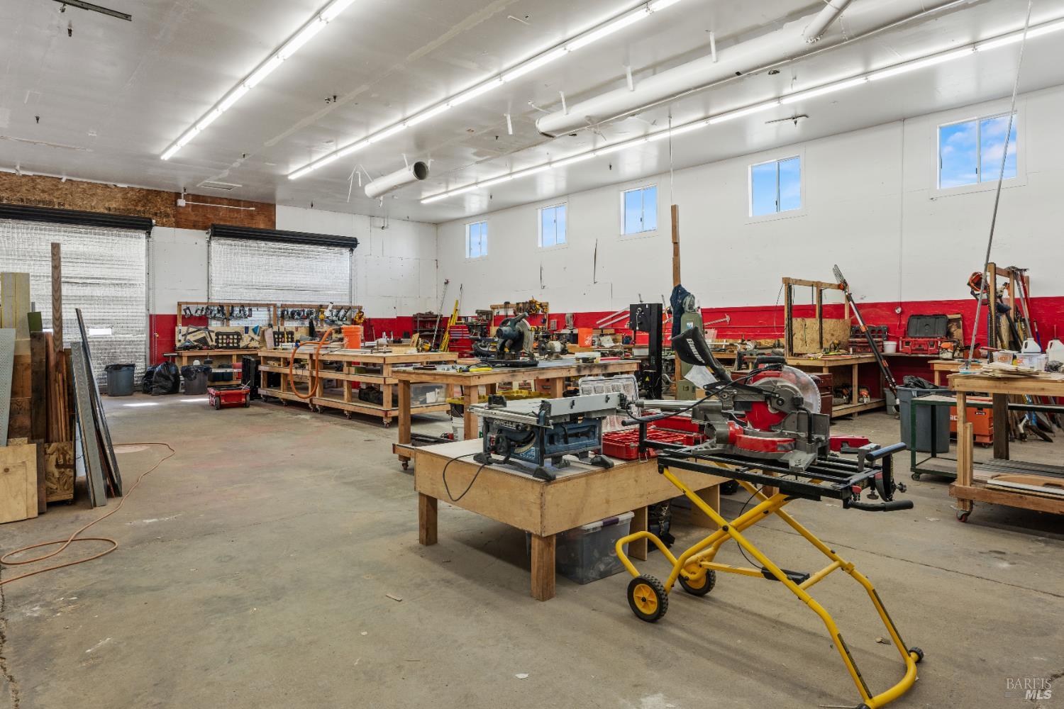 Detail Gallery Image 10 of 19 For 902 Waugh Ln, Ukiah,  CA 95482 - – Beds | – Baths