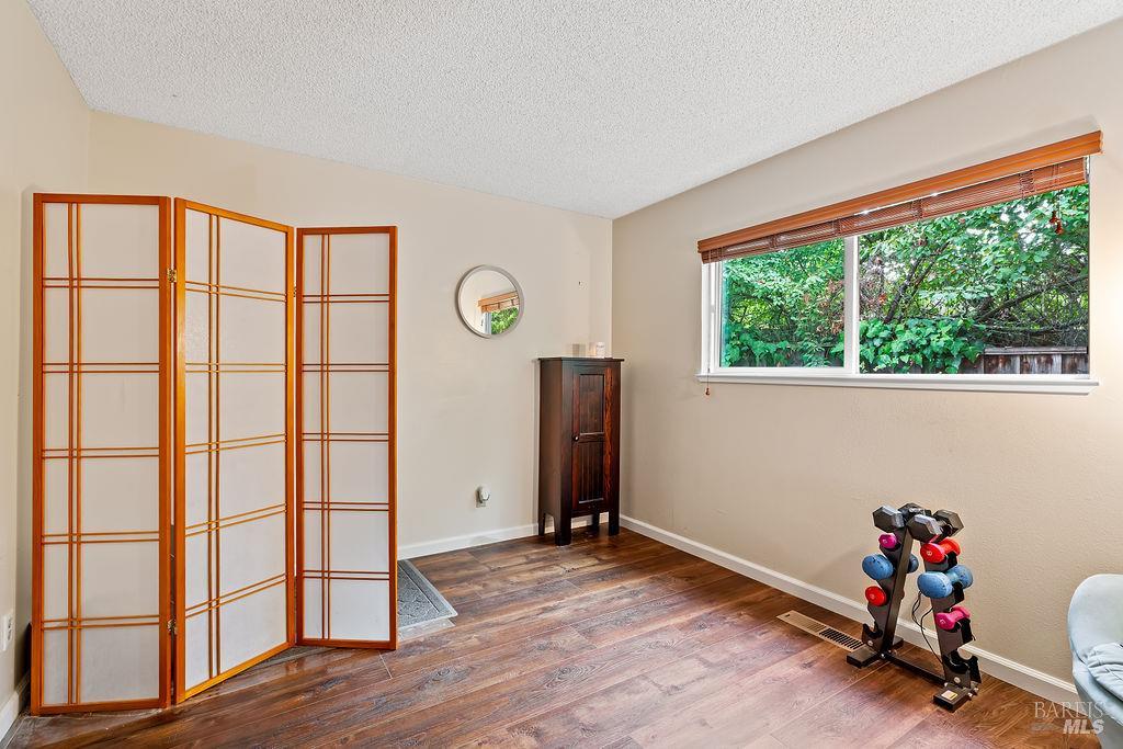 Detail Gallery Image 47 of 74 For 2635 Canterbury Dr, Santa Rosa,  CA 95405 - 3 Beds | 2 Baths